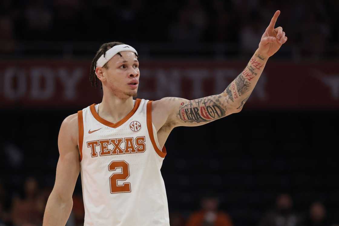 Chendall Weaver plays for the Texas Longhorns