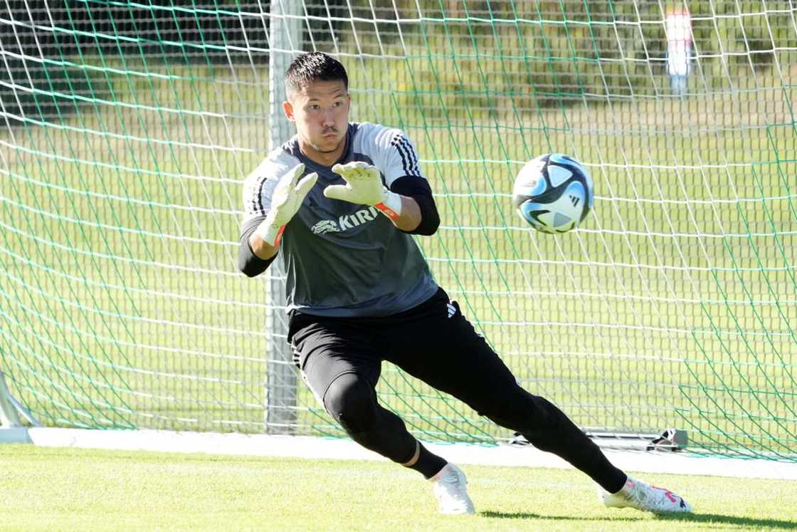 tallest professional soccer player tallest professional soccer player