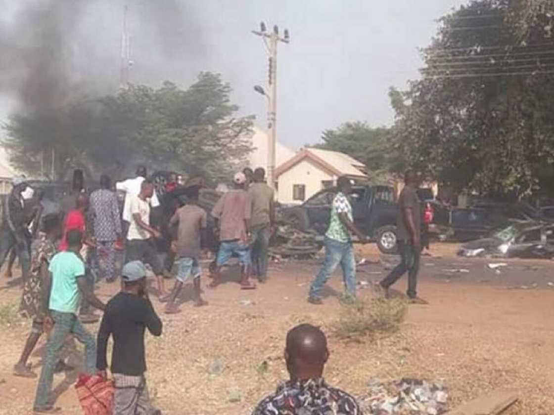 'Yan sa kai sun kashe mutum 11 da ake zargi da zama 'yan bindiga a Katsina 'Yan sa kai sun kashe mutum 11 da ake zargi da zama 'yan bindiga a Katsina