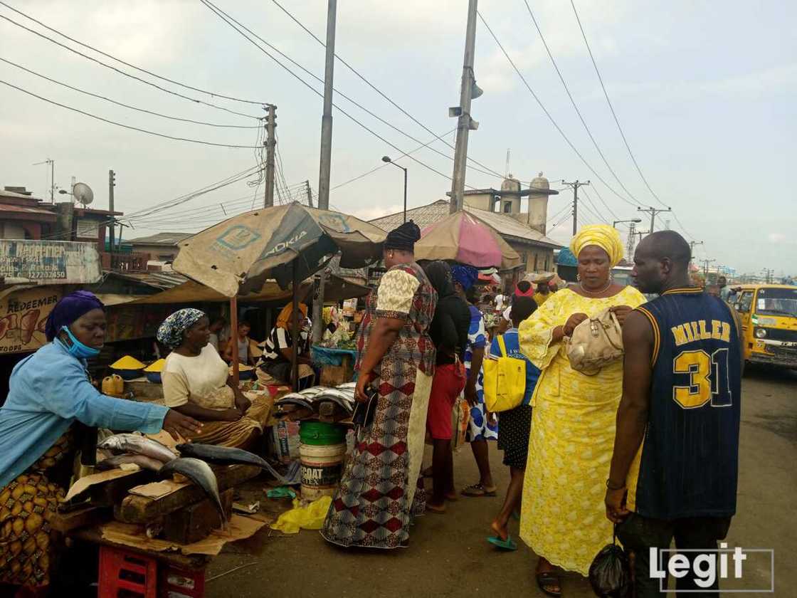 Despite the affordability of some items in the market, the sellers lament poor patronage. Photo credit: Esther Odili Despite the affordability of some items in the market, the sellers lament poor patronage. Photo credit: Esther Odili