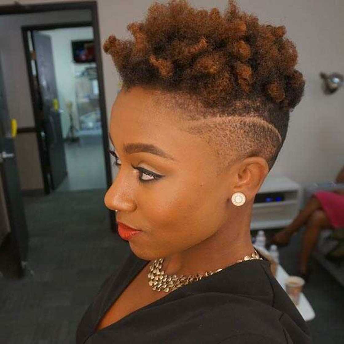 Natural hairstyle with shaved sides