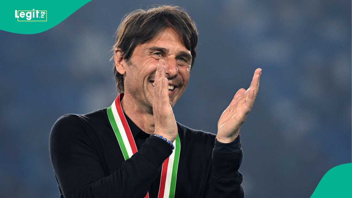 Antonio Conte, Napoli, Cagliari, Estadio Diego Armando Maradona, Naples, Italy, Serie A. Antonio Conte, Napoli, Cagliari, Estadio Diego Armando Maradona, Naples, Italy, Serie A.