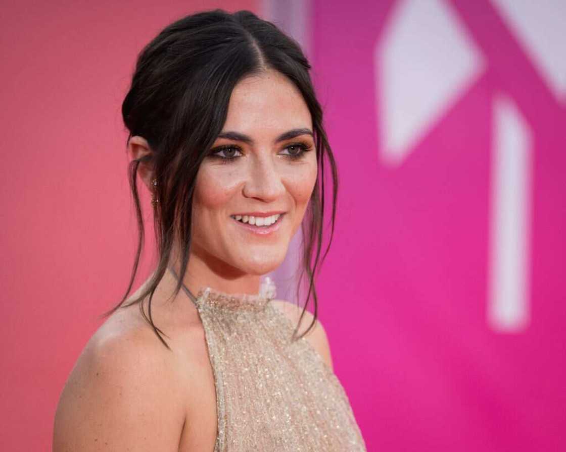 Brunette actresses in their 20s Brunette actresses in their 20s