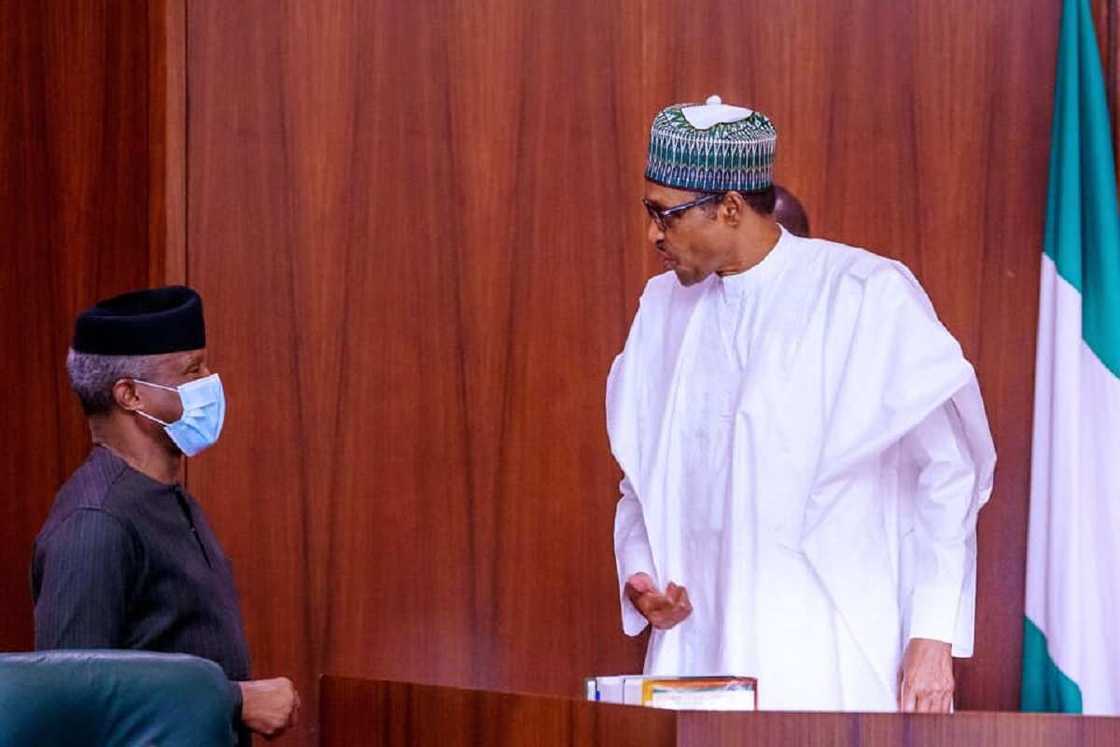 Buhari ya sanya hannu kan gyararren kasafin kudin 2020 Buhari ya sanya hannu kan gyararren kasafin kudin 2020