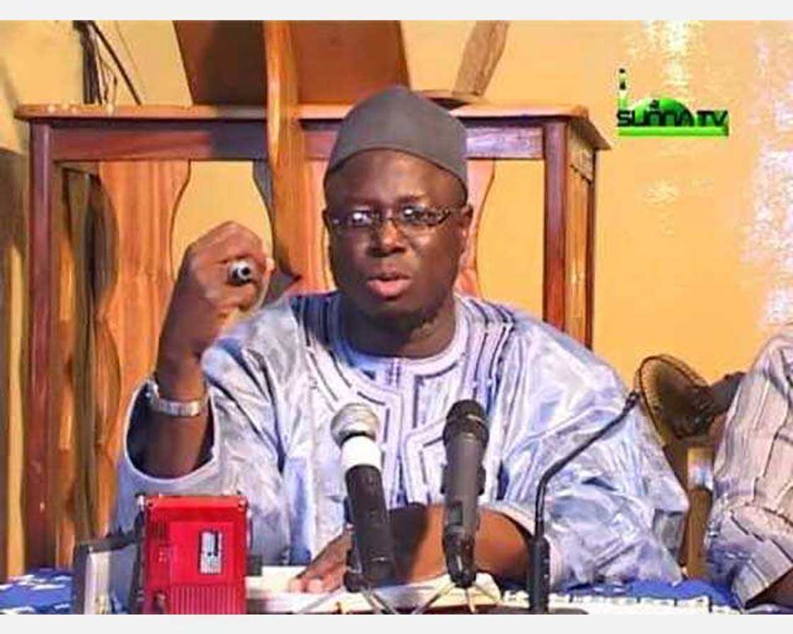 Cin mutuncin Daurawa da 'yar Kannywood ta yi: Na yafe wa Nafisa Ishaq, inji Sheikh Daurawa Cin mutuncin Daurawa da 'yar Kannywood ta yi: Na yafe wa Nafisa Ishaq, inji Sheikh Daurawa