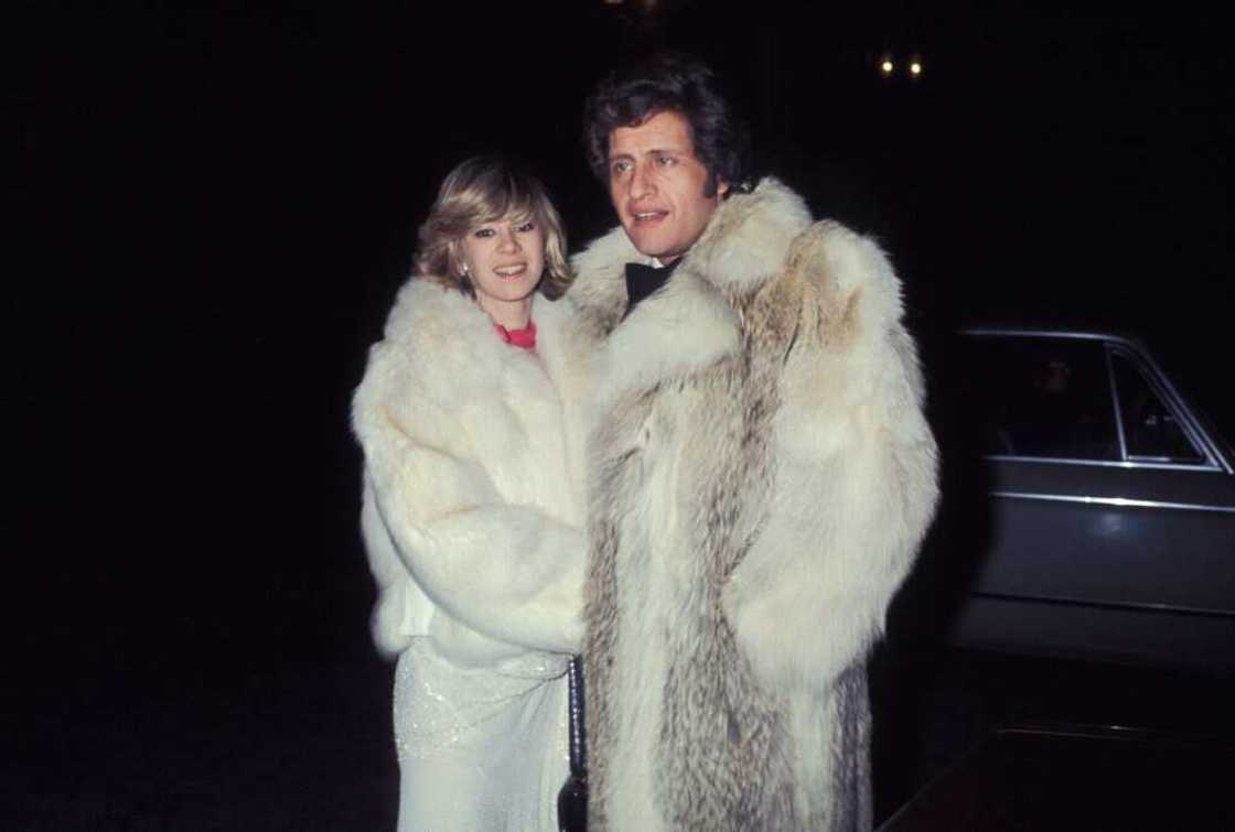 Joe Dassin et les femmes de sa vie Christine Delvaux et Maryse Massiera Joe Dassin et les femmes de sa vie Christine Delvaux et Maryse Massiera