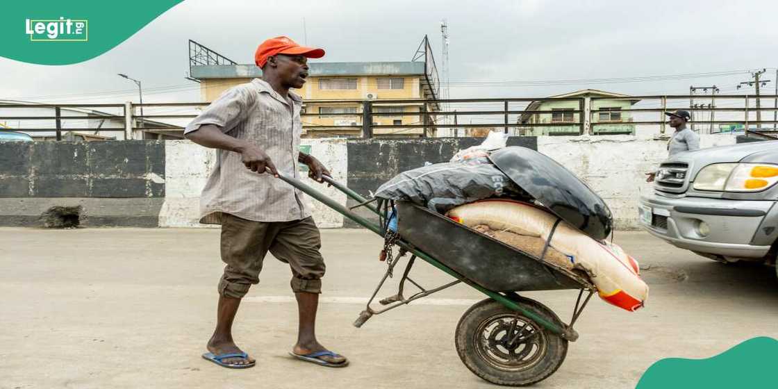 Mai baro ya sace kayan wata mata a kasuwar Kwali Mai baro ya sace kayan wata mata a kasuwar Kwali