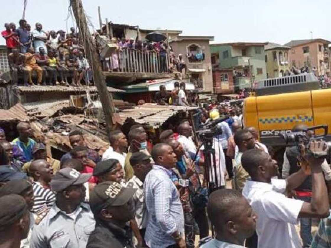 Hotunan ginin makarantan da ya rubzo kan dalibai a Legas Hotunan ginin makarantan da ya rubzo kan dalibai a Legas