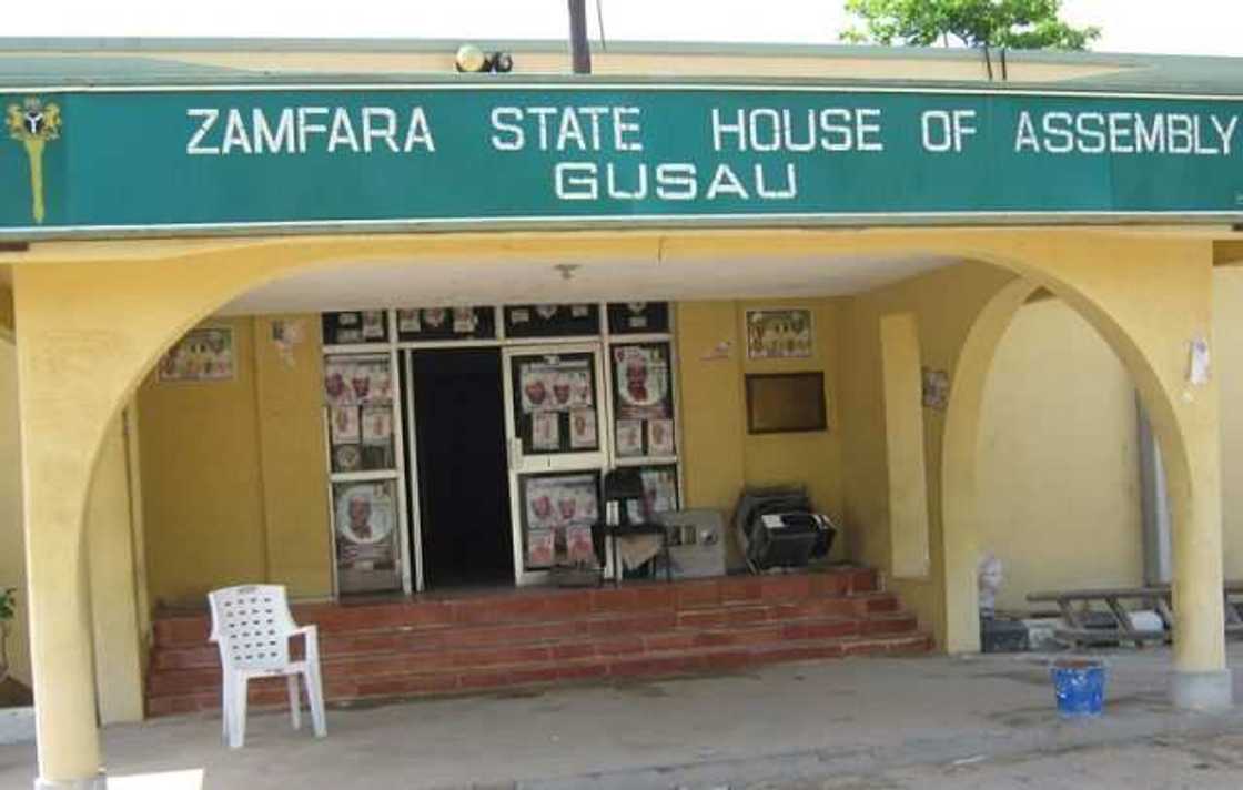 Za a yi bincike kan badakalar kwangilar ginin gidan Gwamnati a Jihar Zamfara Za a yi bincike kan badakalar kwangilar ginin gidan Gwamnati a Jihar Zamfara