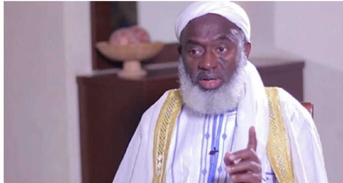 Yanzu-Yanzu: 'Yan Bindiga Ba Za Su Ajiye Makamai Ba Sai An Basu Tabbacin Babu Abin Da Zai Same Su, Sheikh Gumi Yanzu-Yanzu: 'Yan Bindiga Ba Za Su Ajiye Makamai Ba Sai An Basu Tabbacin Babu Abin Da Zai Same Su, Sheikh Gumi