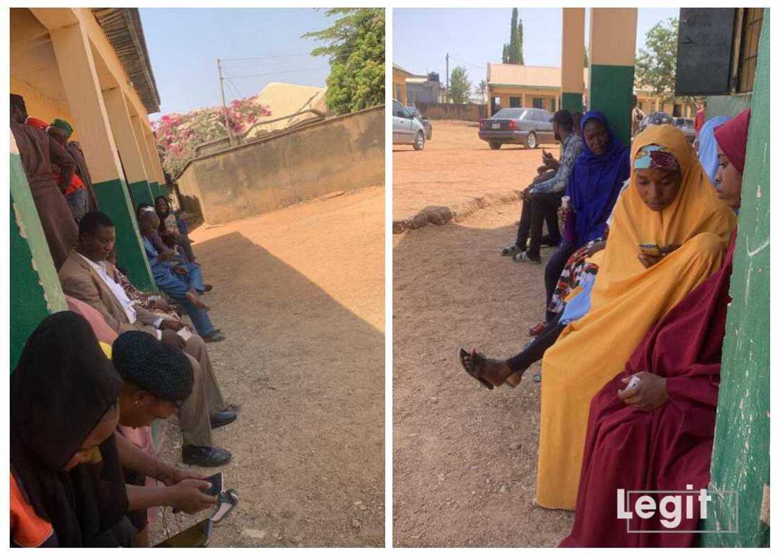 Mutane na jiran tsammani. Mutane na jiran tsammani.