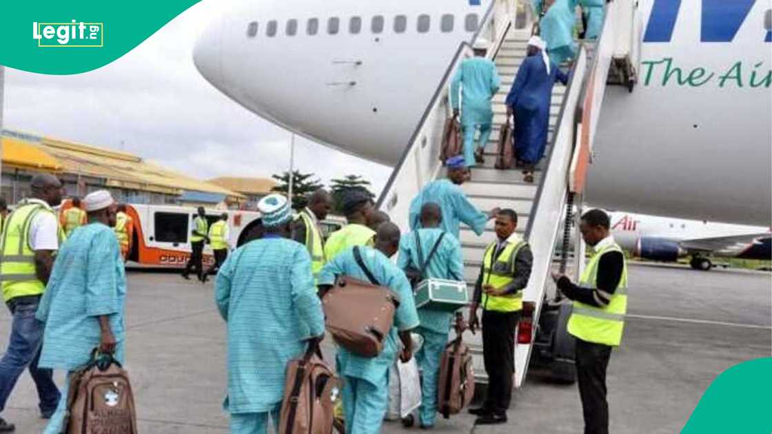 Hukumar Alhazan Kwara za ta fara jigilar maniyyaran jihar daga ranar 12 ga Mayu a Ilorin. Hukumar Alhazan Kwara za ta fara jigilar maniyyaran jihar daga ranar 12 ga Mayu a Ilorin.