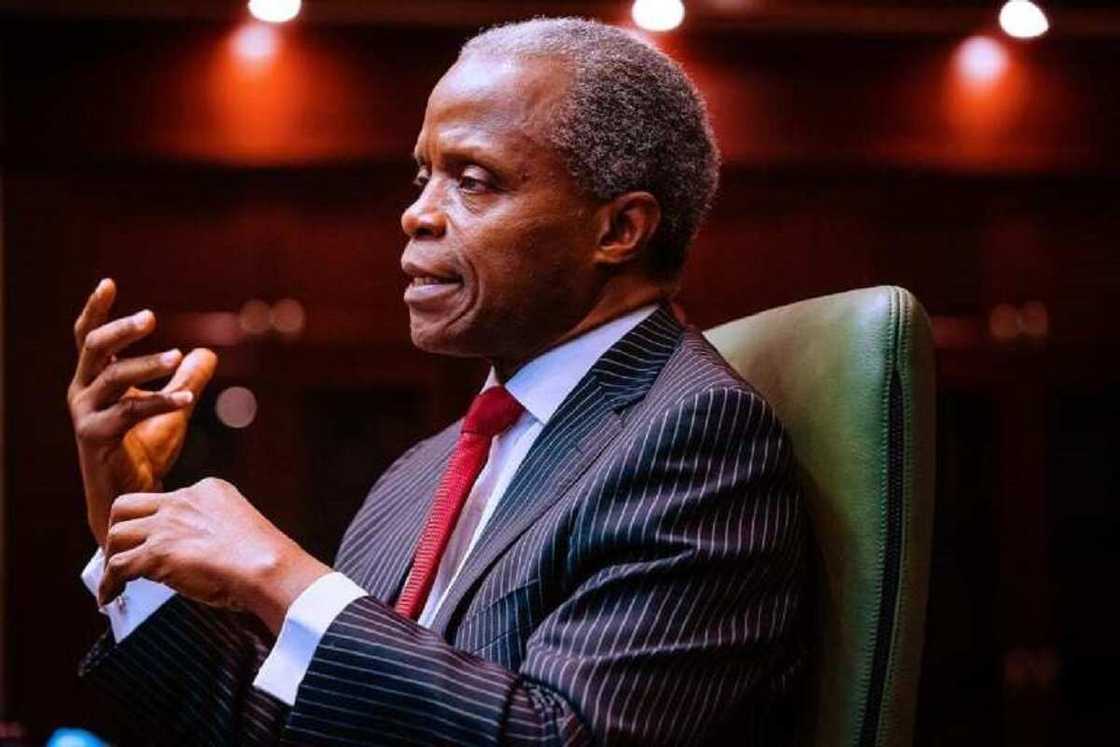 Osinbajo magantu a kan yadda jami'an SARS ke azabtarwa da kashe 'yan Najeriya Osinbajo magantu a kan yadda jami'an SARS ke azabtarwa da kashe 'yan Najeriya