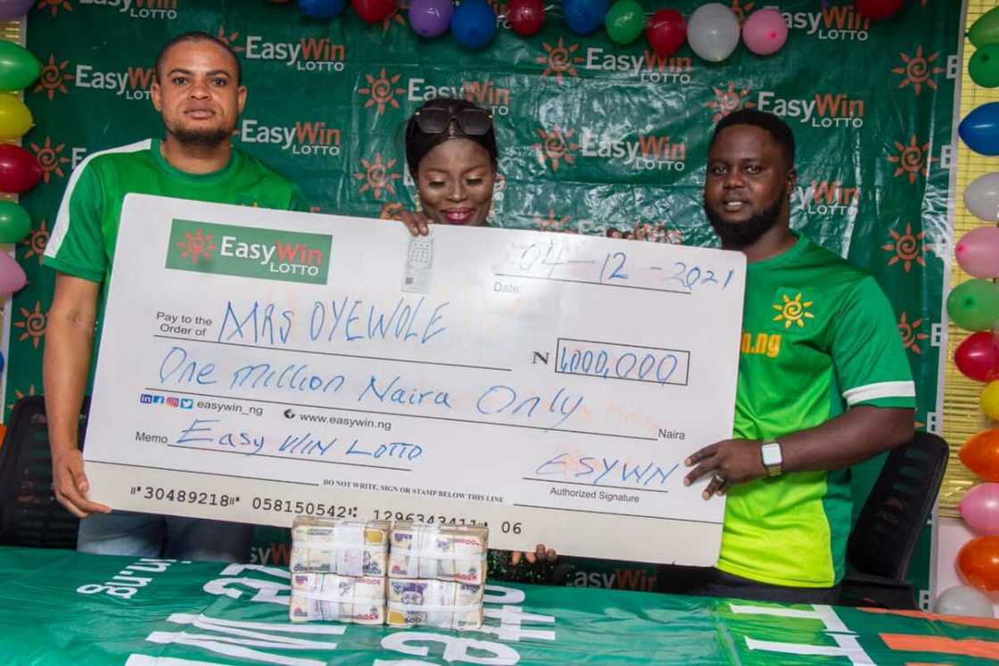Business Woman Wins N1Million Magic Million EasyWin Lotto Game Business Woman Wins N1Million Magic Million EasyWin Lotto Game