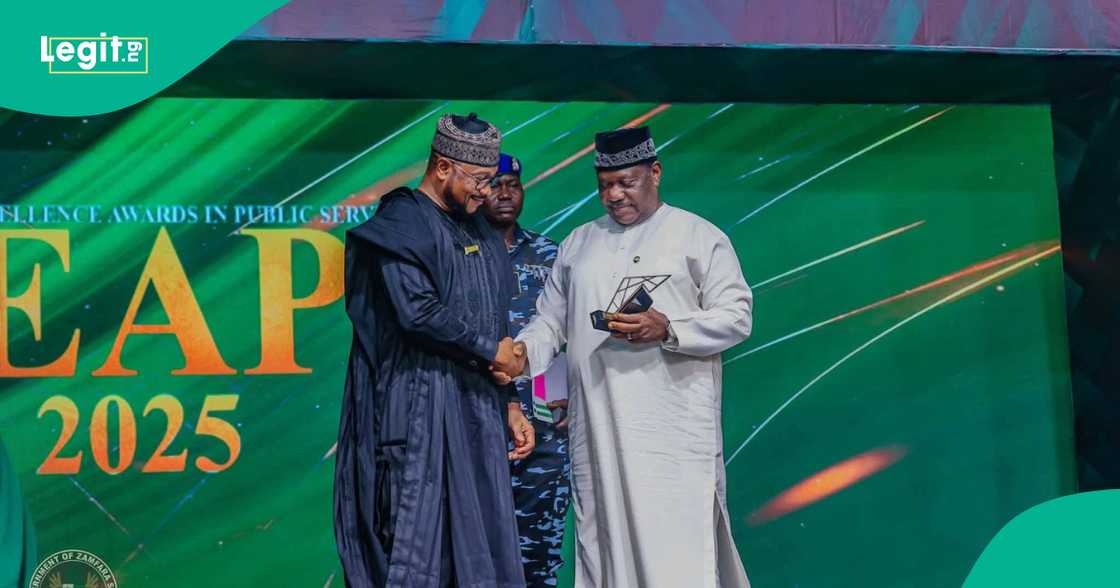 Gwamna Dauda Lawal. Gwamna Dauda Lawal.