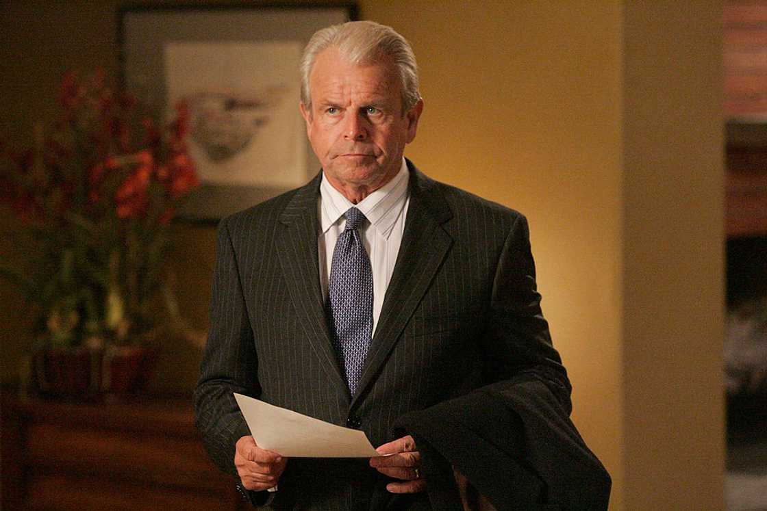 William Devane is set to reprise his role as James Heller on 24: LIVE ANOTHER DAY William Devane is set to reprise his role as James Heller on 24: LIVE ANOTHER DAY