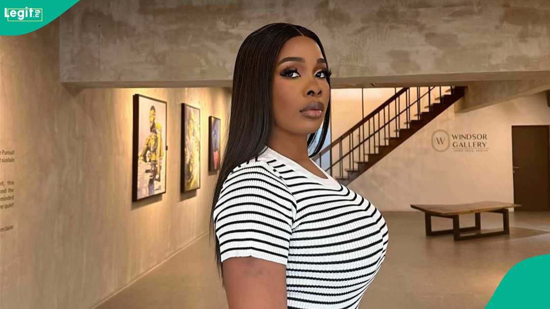A lady who budgeted N1.5m as yearly rent shows the Lekki apartment that an agent took her to