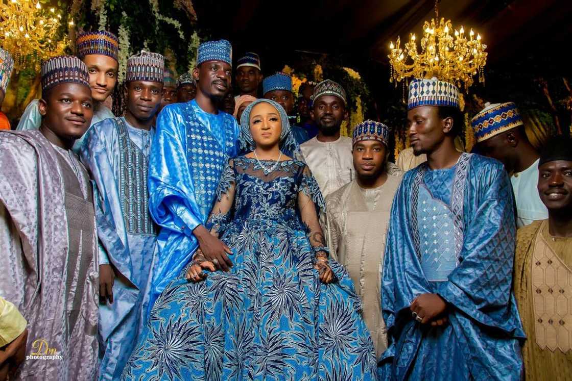 Kyawawan hotunan auren hadimin Buhari da kyakyawar matarsa