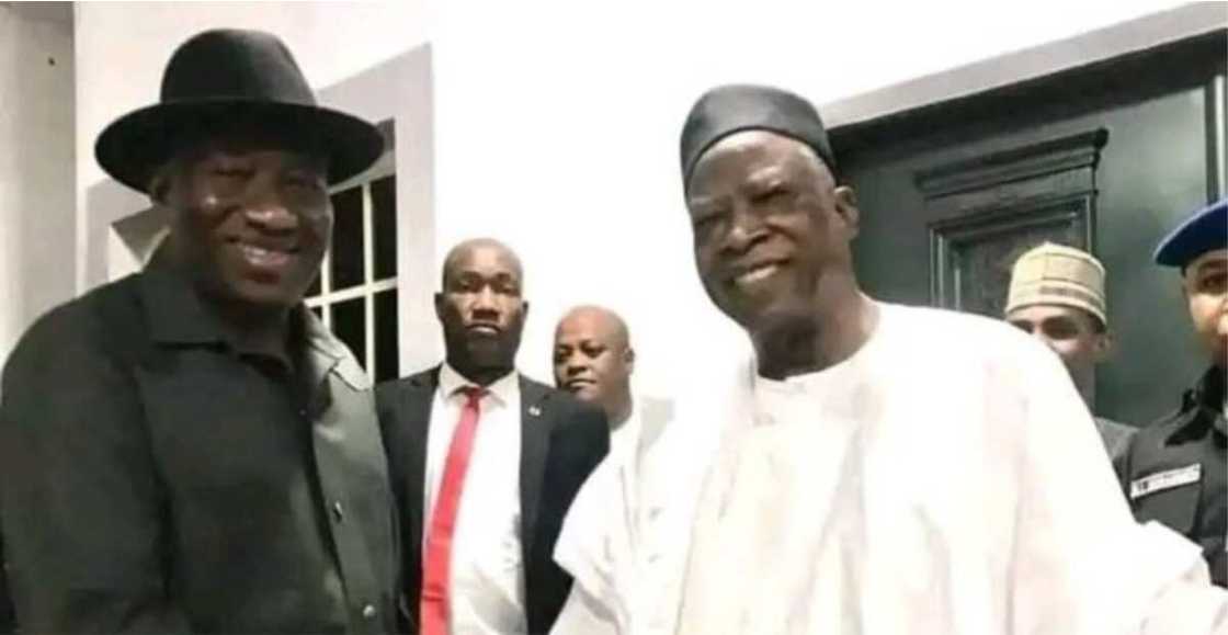 Jonathan ya hadu da Shugaban APC