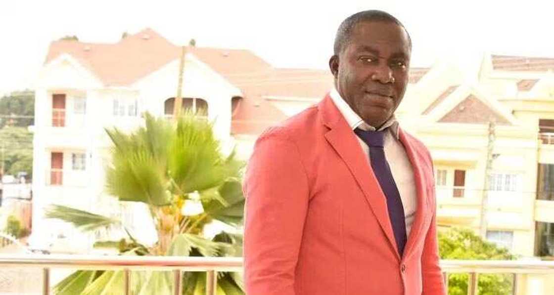 Dr Osei Kwame: Mutumin da ya zama hamshakin miloniya da sana'ar sayar da kaset Dr Osei Kwame: Mutumin da ya zama hamshakin miloniya da sana'ar sayar da kaset