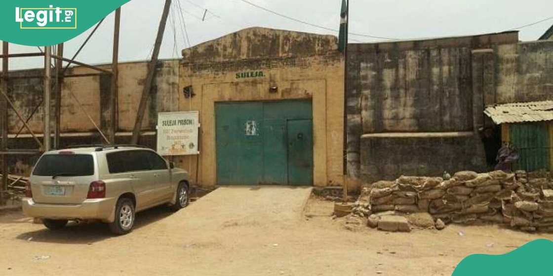 Fursunoni sun tsere daga gidan gyaran hali na jihar Neja. Fursunoni sun tsere daga gidan gyaran hali na jihar Neja.