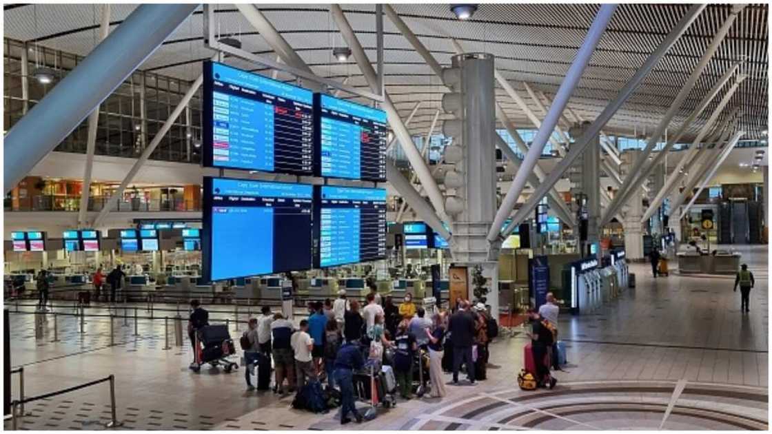 Red List: NANS Fumes, Threatens Shutdown of British, Canadian Missions, Issues 72hrs Ultimatum For Reversal Red List: NANS Fumes, Threatens Shutdown of British, Canadian Missions, Issues 72hrs Ultimatum For Reversal