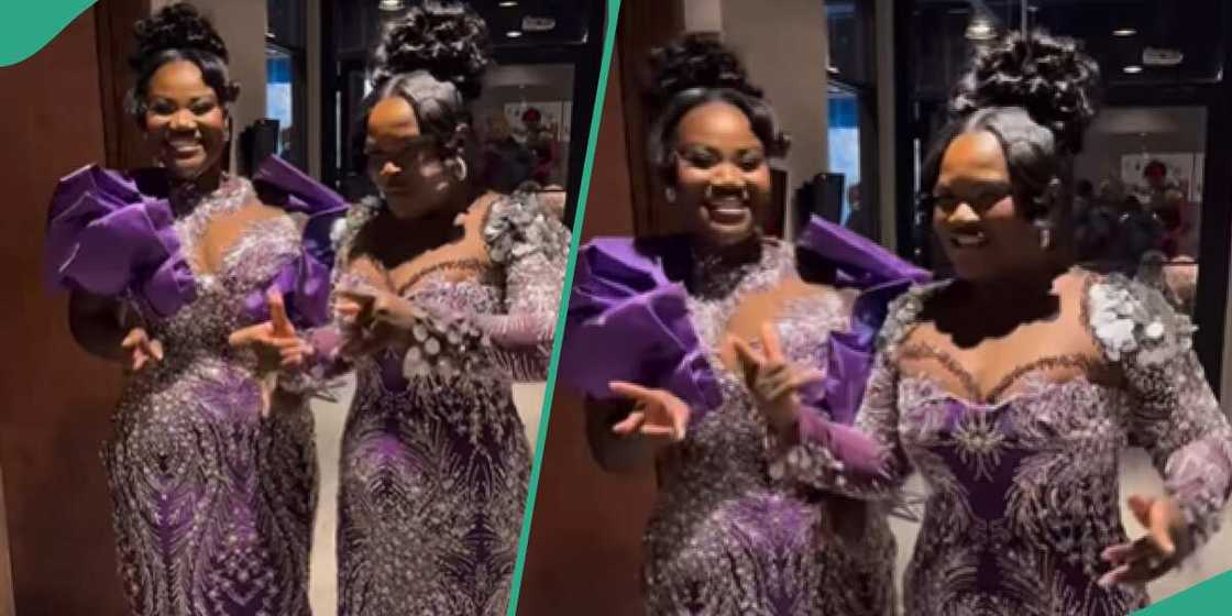 Mother and daughter dresses in similar dresses, look alike Mother and daughter dresses in similar dresses, look alike