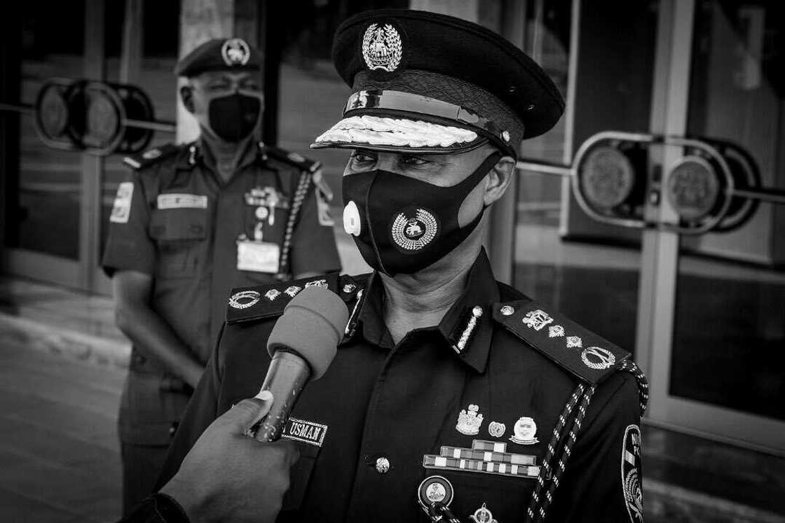 Police IGP asks personnel to deal decisively with IPOB members. Police IGP asks personnel to deal decisively with IPOB members.