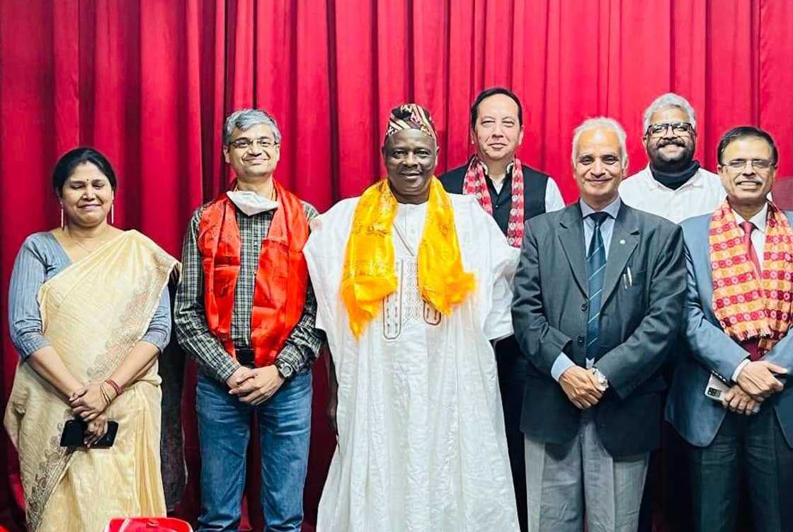 Karin ilimi: Kwankwaso ya karo karatu, ya kammala digirin digirgir daga kasar India Karin ilimi: Kwankwaso ya karo karatu, ya kammala digirin digirgir daga kasar India