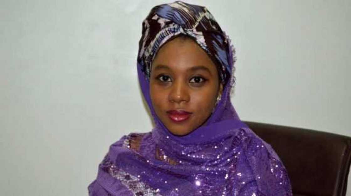 Buhari ya yi ma wata kyakkyawar budurwa mai shekaru 27 nadin mukami mai muhimmanci Buhari ya yi ma wata kyakkyawar budurwa mai shekaru 27 nadin mukami mai muhimmanci