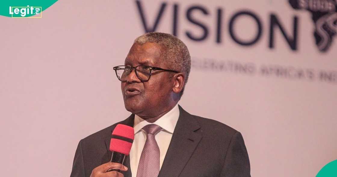 Aliko Dangote discusses the proposed Kenya refinery with President William Ruto Aliko Dangote discusses the proposed Kenya refinery with President William Ruto