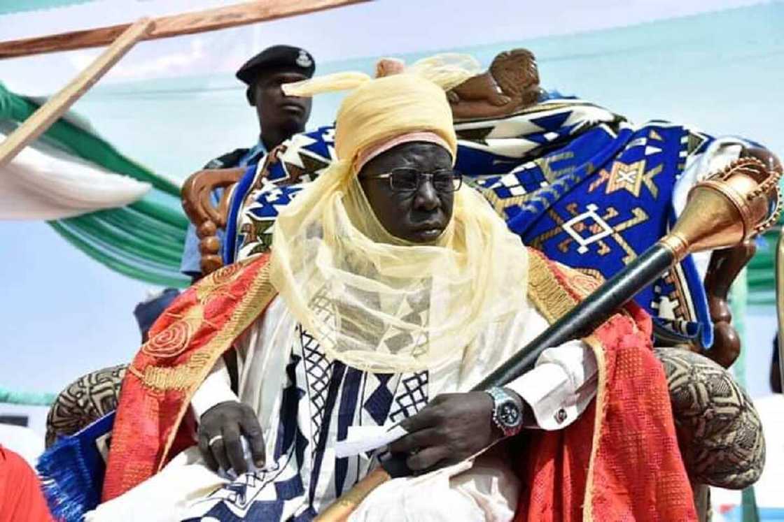 Da Ɗumi-Ɗumi: Sarki Mai Sanda Mai Daraja Ta Ɗaya Ya Rasu a Kaduna Da Ɗumi-Ɗumi: Sarki Mai Sanda Mai Daraja Ta Ɗaya Ya Rasu a Kaduna