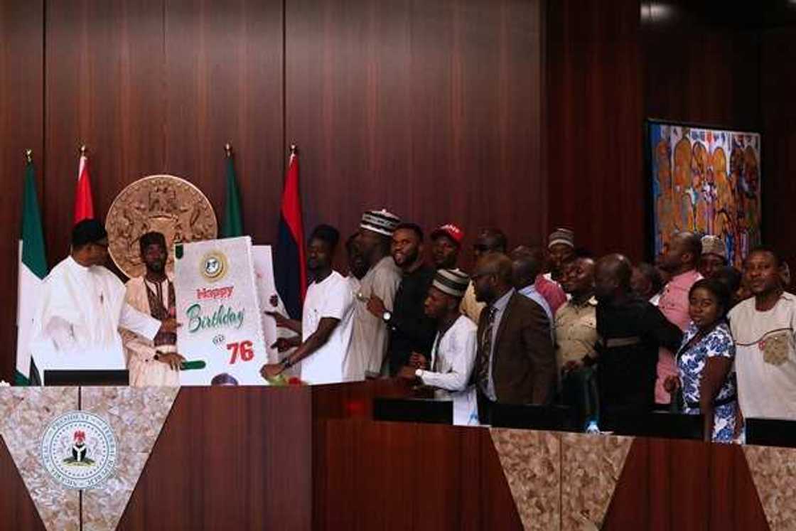 Zargin karkatar da tallafin Korona: An tsige shugaban kungiyar dalibai ta kasa 'NANS' Zargin karkatar da tallafin Korona: An tsige shugaban kungiyar dalibai ta kasa 'NANS'