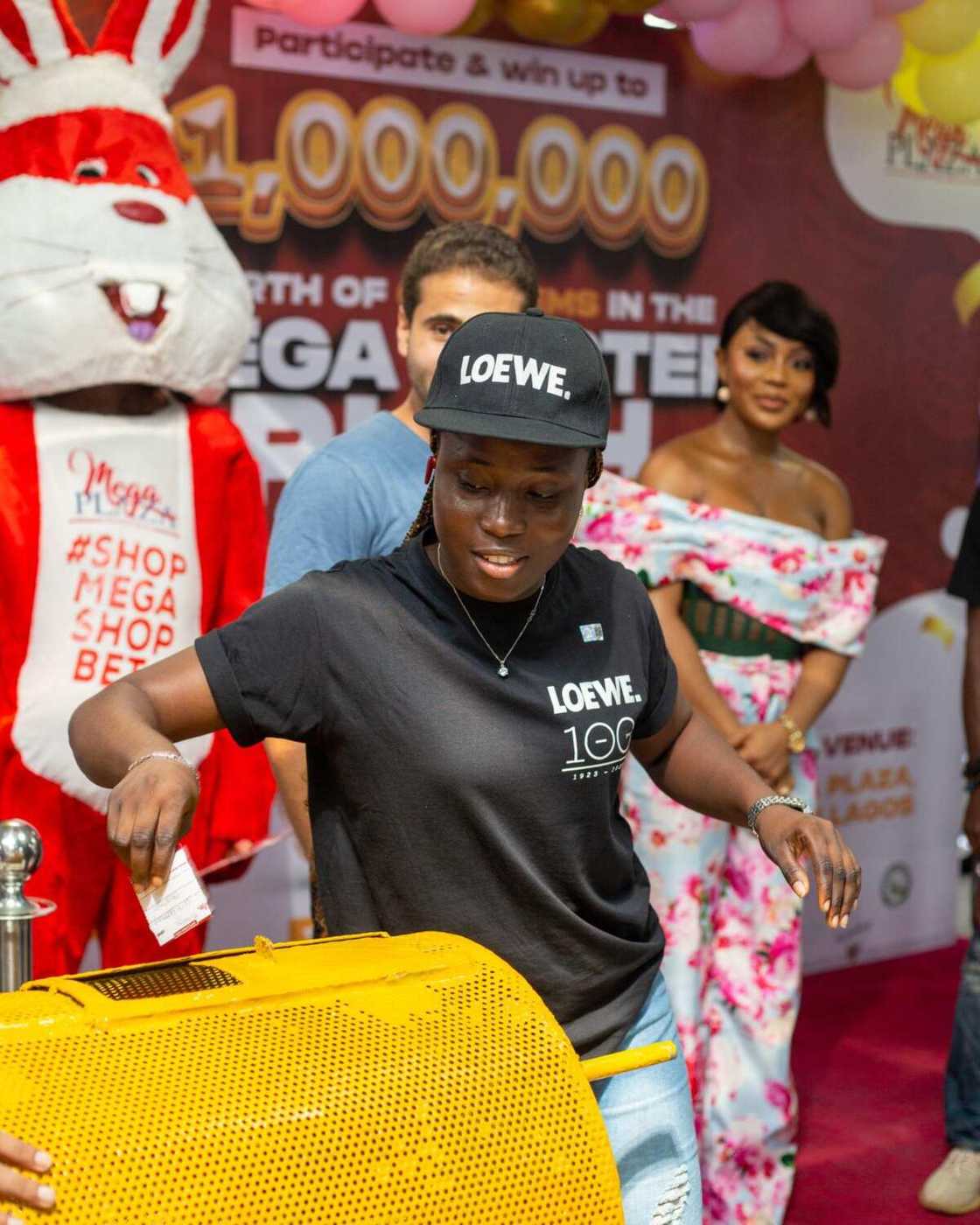 Mega Plaza Celebrates Easter, Rewards Customers with Gift Items Worth N1 Million Mega Plaza Celebrates Easter, Rewards Customers with Gift Items Worth N1 Million