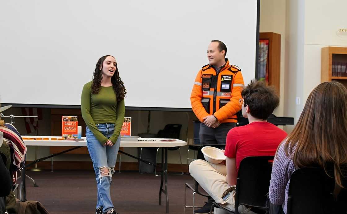 Gavy Friedson in Gann Academy with students from Heifers for Israel