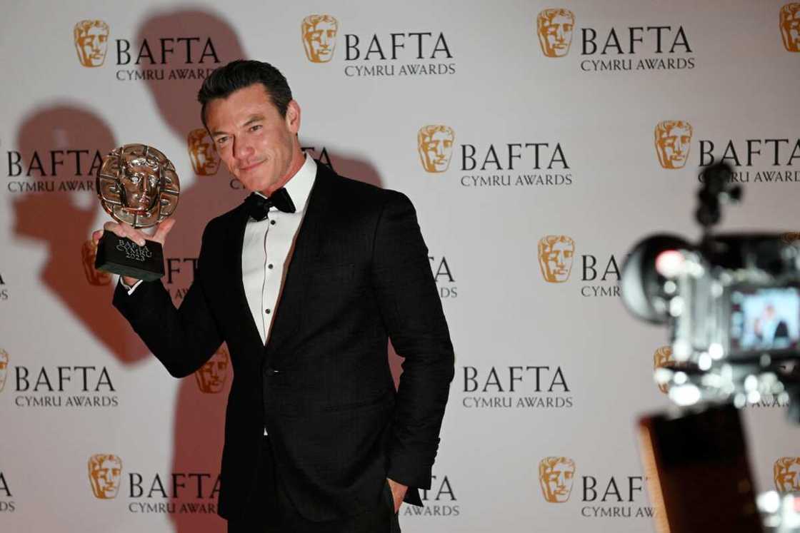 gay singers female gay singers female