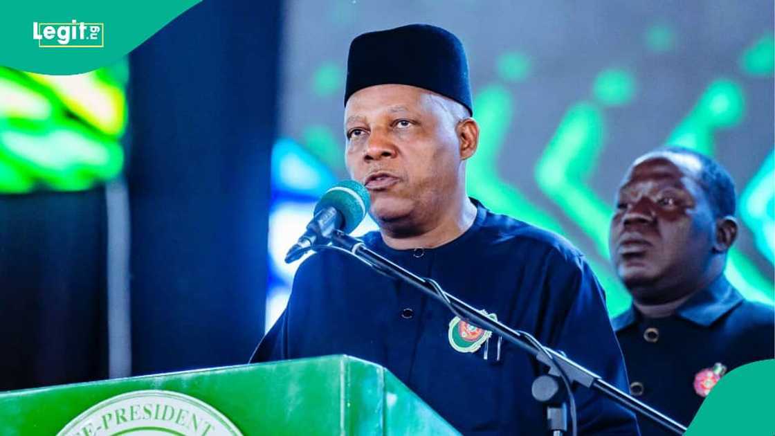 Mataimakin Shugaban Kasa ya kare Dangote Mataimakin Shugaban Kasa ya kare Dangote