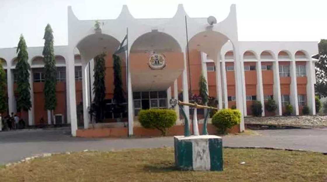 Da ɗumi ɗumi: An naɗa sabon Kaakakin majalisar dokokin jahar Katsina Da ɗumi ɗumi: An naɗa sabon Kaakakin majalisar dokokin jahar Katsina