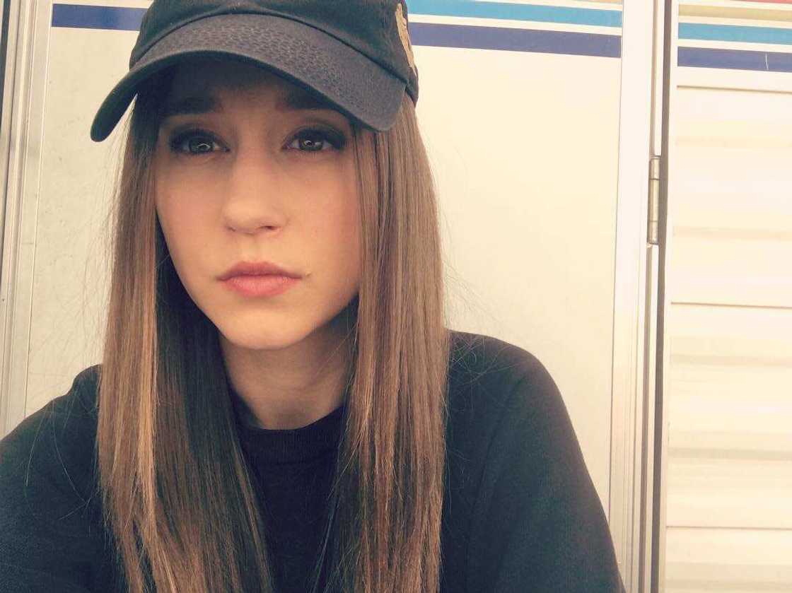 Taissa Farmiga hot