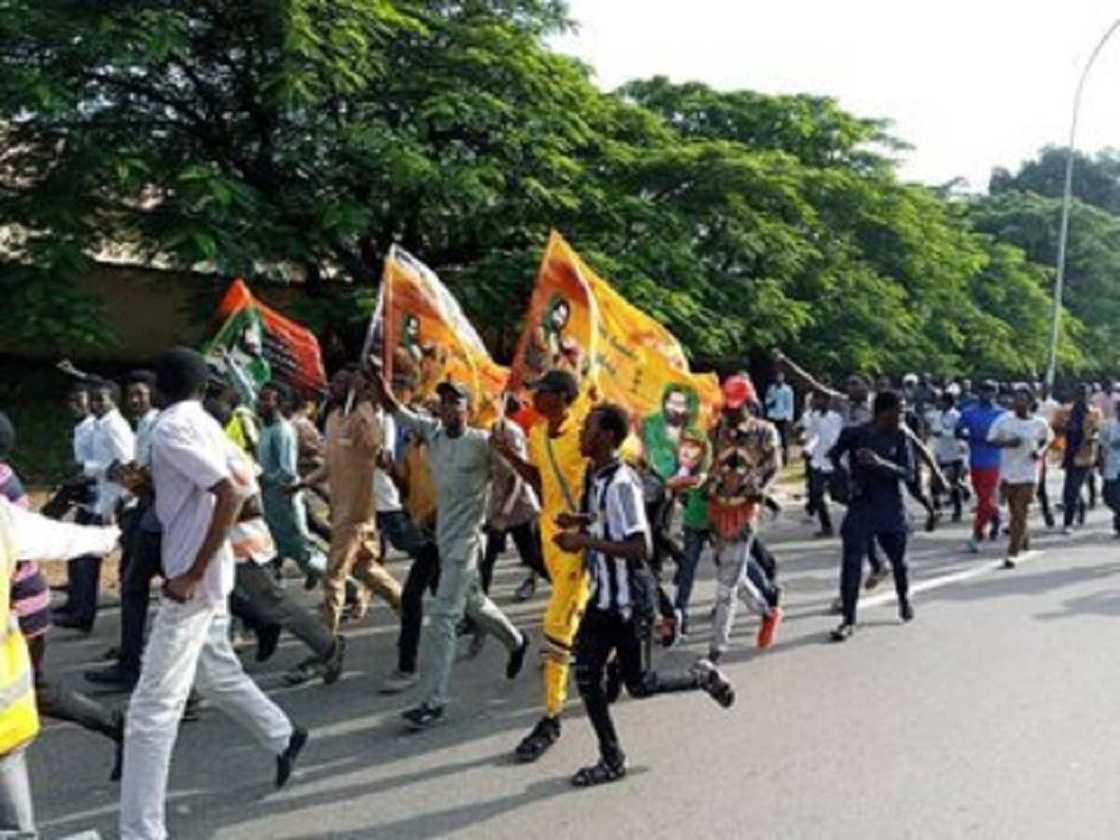 Arangamar 'yan shi'a da 'yan sanda: An ji harbe-harben bindiga a Abuja