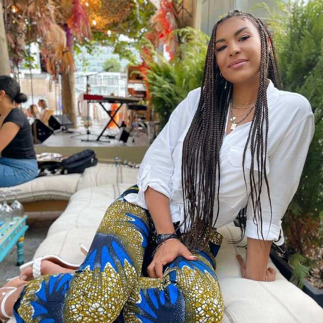 Lea Djadja âgée de 31 ans Lea Djadja âgée de 31 ans