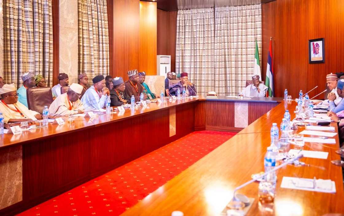 Shugaba Tinubu ya gana da masu ruwa da tsaki a Plateau Shugaba Tinubu ya gana da masu ruwa da tsaki a Plateau