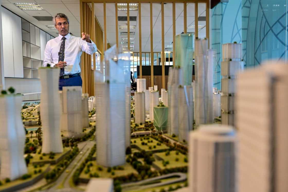 Port City Economic Commission CEO Revan Wickramasuriya said authorities expect to attract $12-$15 billion in foreign direct investment to construct buildings and set up hotels, housing, and a marina Port City Economic Commission CEO Revan Wickramasuriya said authorities expect to attract $12-$15 billion in foreign direct investment to construct buildings and set up hotels, housing, and a marina