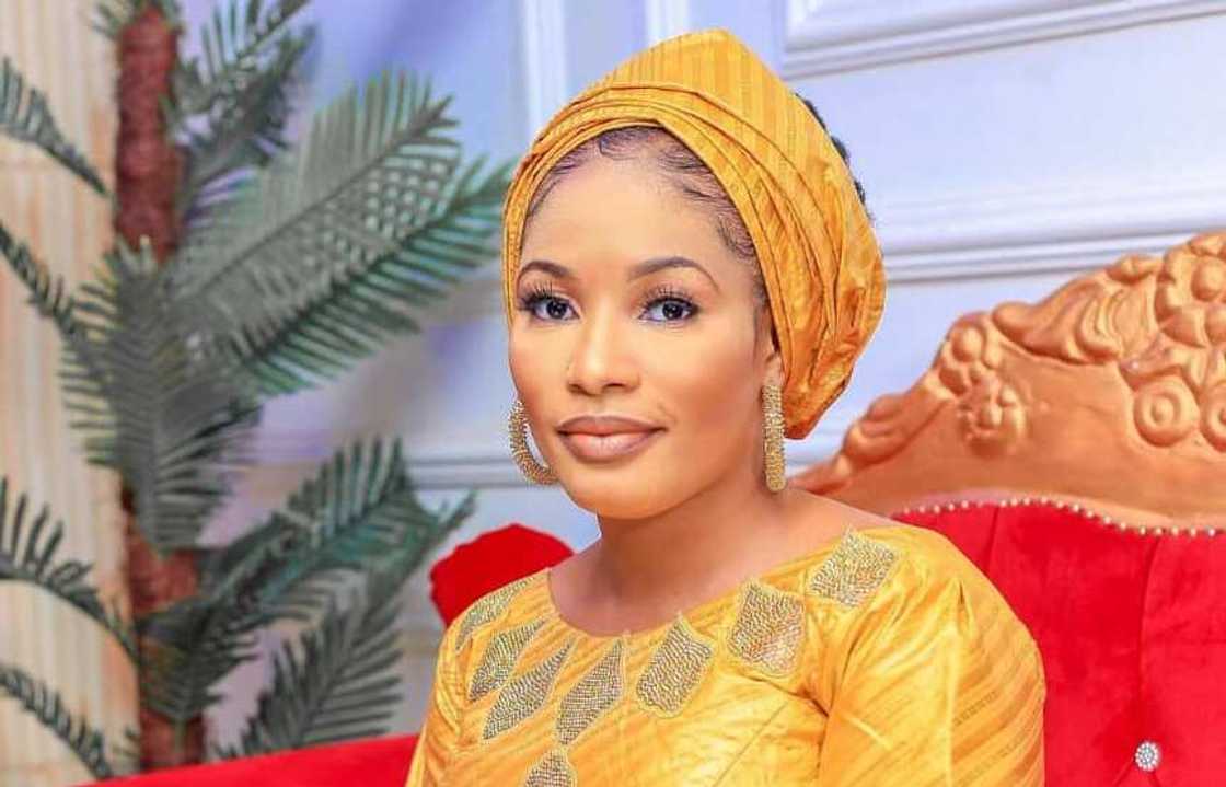 Kano: Ƴan daba sun yi yunƙurin watsa wa Jaruma Sadiya Haruna acid Kano: Ƴan daba sun yi yunƙurin watsa wa Jaruma Sadiya Haruna acid