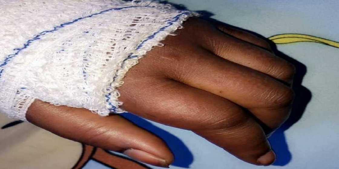 Yadda magidanci ya karairaya makwabciya a kan hana shi dukan matarsa (Hotuna) Yadda magidanci ya karairaya makwabciya a kan hana shi dukan matarsa (Hotuna)