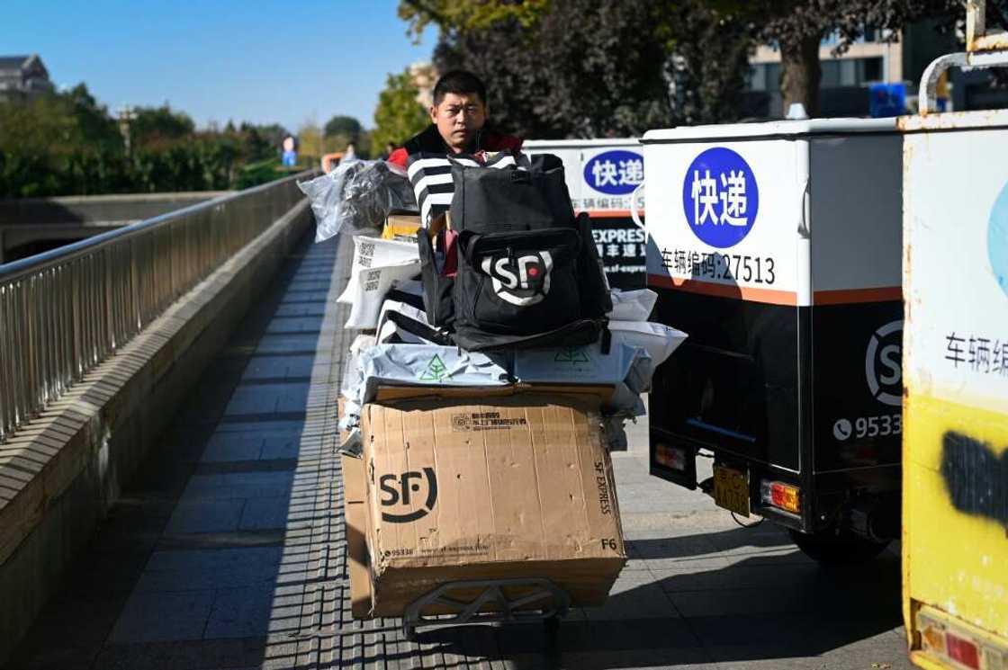 China's retail sales jumped 7.6 percent on-year in October China's retail sales jumped 7.6 percent on-year in October