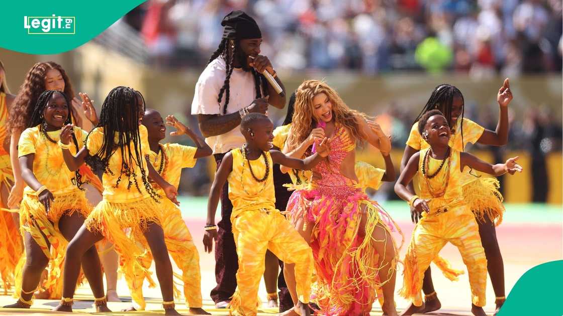 Shakira, Burna Boy, Topps Final Halftime Show, FIFA, World Cup, Spain, Argentina.
