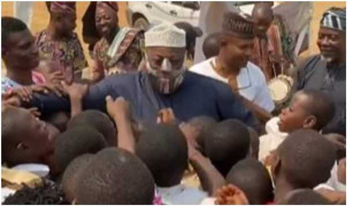 Momodu and students Momodu and students