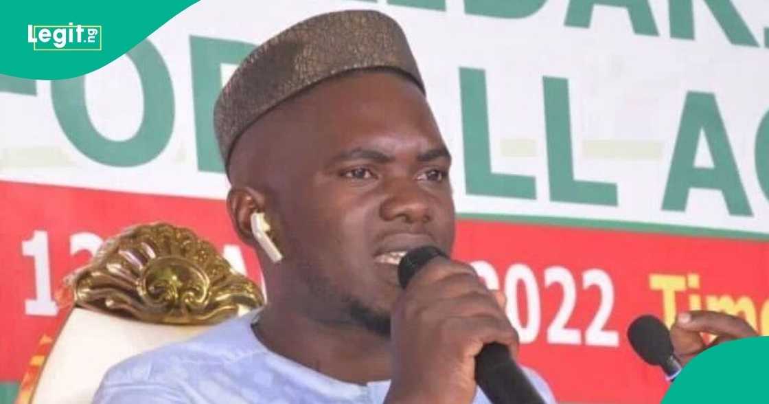 Gbe Benjamin Orduen, a prominent PDP chieftain, announces his departure from the party. Gbe Benjamin Orduen, a prominent PDP chieftain, announces his departure from the party.