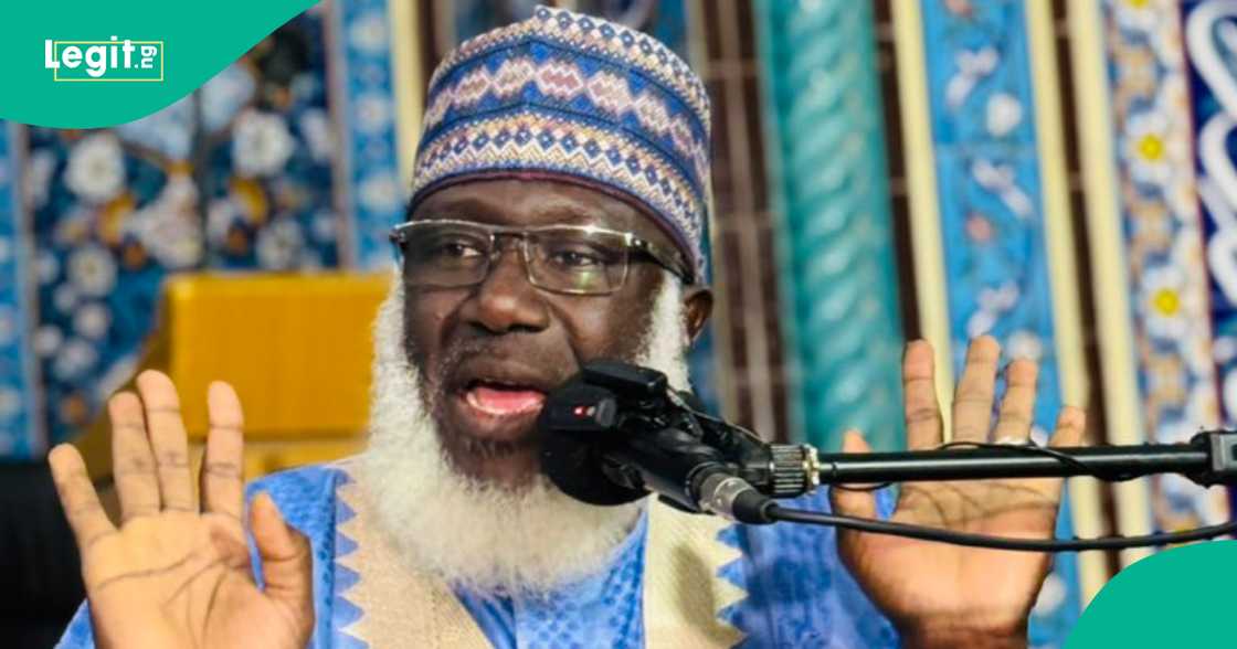 Sheikh Gurunum yayin wani wa'azi. Sheikh Gurunum yayin wani wa'azi.